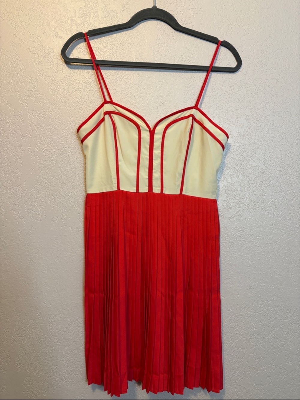 Red and cream plisse pleated short dress size small